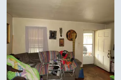 2145 Village Dr, Pittsburgh, PA 15221 - Photo 3
