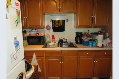 2145 Village Dr, Pittsburgh, PA 15221 - Photo 9