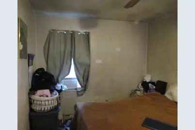 2145 Village Dr, Pittsburgh, PA 15221 - Photo 17