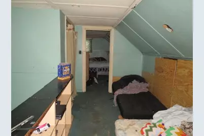 2145 Village Dr, Pittsburgh, PA 15221 - Photo 21