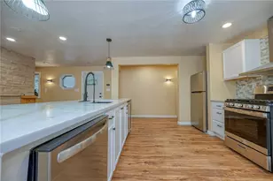 11 Brook St, Coraopolis, PA 15108 - Photo 5