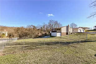 38 Terrace Rd, East Bethlehem, PA 15348 - Photo 5