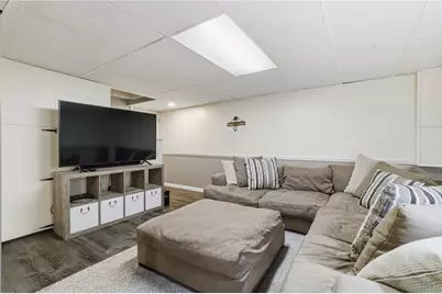 870 Middle Rd, Baldwin Twp, PA 15234 - Photo 25