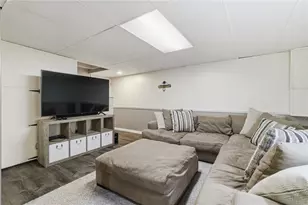 870 Middle Rd, Baldwin Twp, PA 15234 - Photo 25