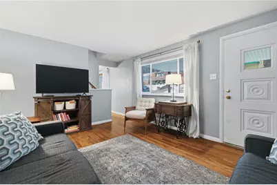 870 Middle Rd, Baldwin Twp, PA 15234 - Photo 5