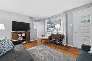 870 Middle Rd, Baldwin Twp, PA 15234 - Photo 5