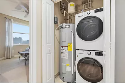 5570 Centreavenue #400, Pittsburgh, PA 15232 - Photo 23