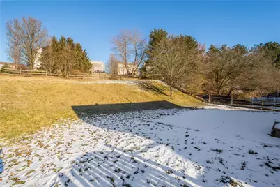 118 Vista Dr, Cecil, PA 15317 - Photo 23