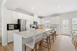 410 Scharberry Ln, Mars, PA 16046 - Photo 5