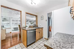 547 Lucia Dr, Wilkins Township, PA 15221 - Photo 11