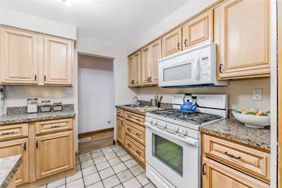 547 Lucia Dr, Wilkins Township, PA 15221 - Photo 13