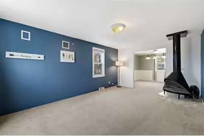 6709 Monroe Ave, West Mifflin, PA 15122 - Photo 5