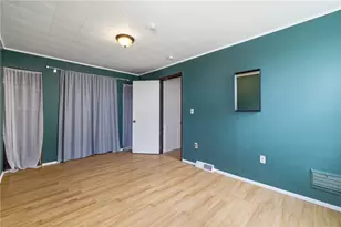 6709 Monroe Ave, West Mifflin, PA 15122 - Photo 19