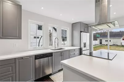 478 Jefferson Ave, Vanport, PA 15009 - Photo 9