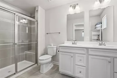 142 Olivia Dr, Center Township, PA 15061 - Photo 17