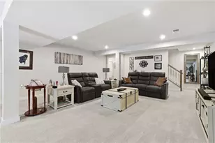 142 Olivia Dr, Center Township, PA 15061 - Photo 31