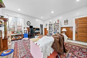 356 S Aiken Ave, Friendship Park, PA 15232 - Photo 7