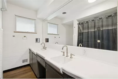 600 Lewis Avenue, Jeannette, PA 15644 - Photo 17