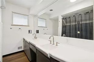 600 Lewis Ave, Jeannette, PA 15644 - Photo 17