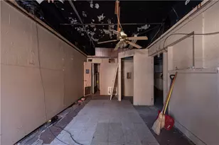 221 5th St, Ellwood City, PA 16117 - Photo 17