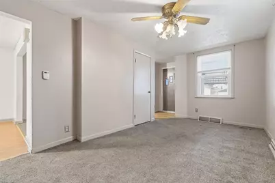 702 McKinley Ave, Vandergrift, PA 15629 - Photo 9