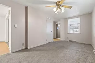 702 McKinley Ave, Vandergrift, PA 15629 - Photo 9