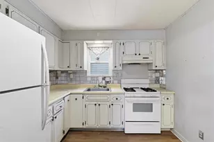 702 McKinley Ave, Vandergrift, PA 15629 - Photo 17