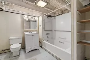 702 McKinley Ave, Vandergrift, PA 15629 - Photo 31