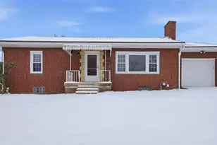 270 Kentucky Dr, Lower Burrell, PA 15068 - Photo 1