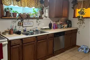 110 N 4th St, Youngwood, PA 15697 - Photo 11