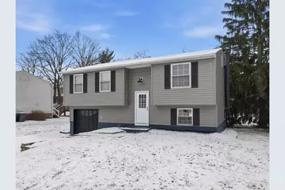 306 Fayette Dr, Cranberry Township, PA 16066 - Photo 1