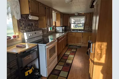 34 Main St, Clarksville, PA 15322 - Photo 5