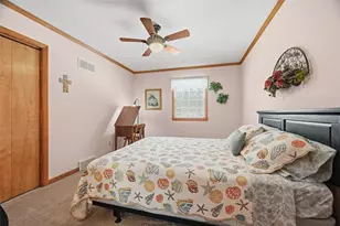 102 Bradford Park Rd, Economy, PA 15005 - Photo 31