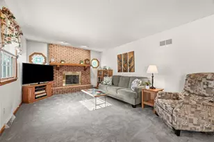 102 Bradford Park Rd, Economy, PA 15005 - Photo 11