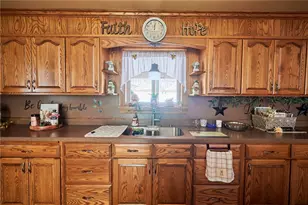 189 Josh Dr, Montgomery-Grant, PA 15742 - Photo 11