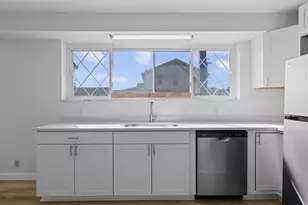 2119 McMinn St, Aliquippa, PA 15001 - Photo 5