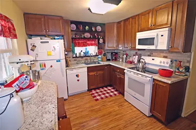 437 Cedar St, Jeannette, PA 15644 - Photo 5