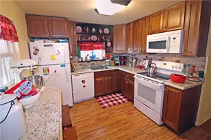 437 Cedar St, Jeannette, PA 15644 - Photo 5