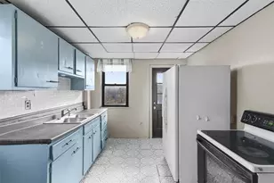 256 E Meyers St, Pittsburgh, PA 15210 - Photo 9