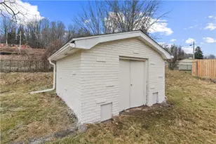 704 Heath St, Buena Vista, PA 15018 - Photo 35