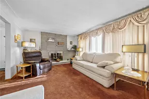 10451 Primrose Dr, North Huntingdon, PA 15642 - Photo 7