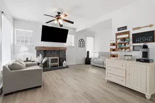 624 Line Ave, Ellwood City, PA 16117 - Photo 5