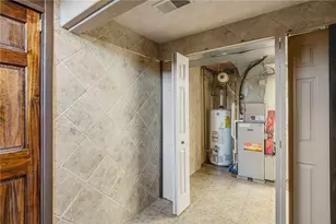 4642 Mt Troy Rd Ext, Pittsburgh, PA 15214 - Photo 29