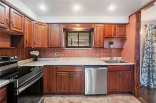 4642 Mt Troy Rd Ext, Pittsburgh, PA 15214 - Photo 5