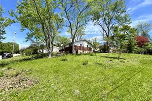 317 Alpine Village Dr, Monroeville, PA 15146 - Photo 3