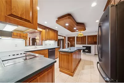 710 Florida Avenue, Jeannette, PA 15644 - Photo 3