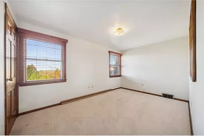 710 Florida Avenue, Jeannette, PA 15644 - Photo 23