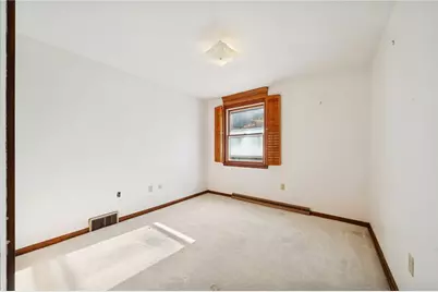 710 Florida Avenue, Jeannette, PA 15644 - Photo 25