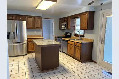 1677 Hathaway Lane, Pittsburgh, PA 15241 - Photo 11