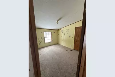 143 W Beechwood Rd, Bessemer, PA 16112 - Photo 7